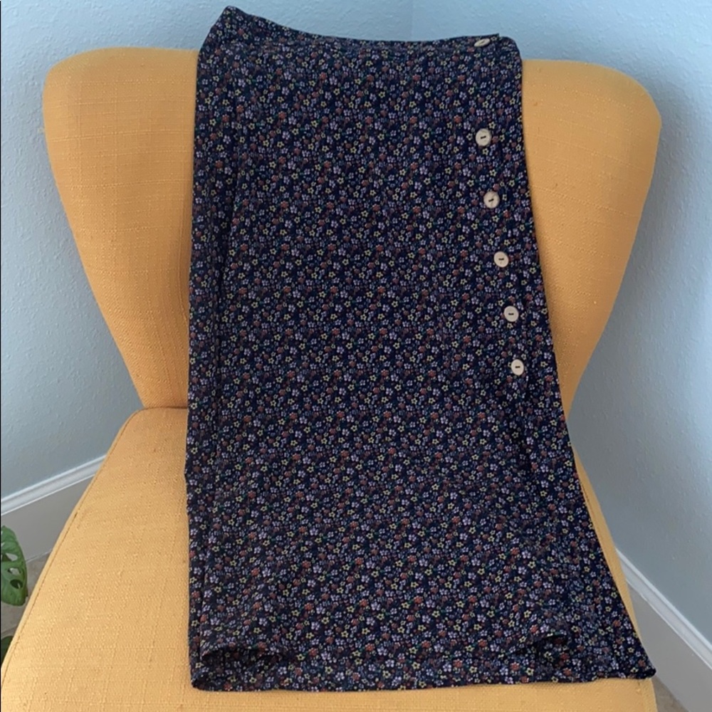 Tilly’s Sky & Sparrow midi skirt